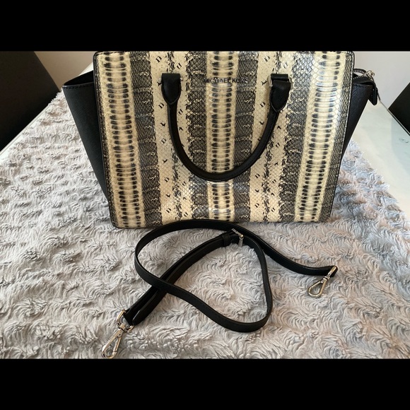 Michael Kors Snake Skin Bag - Picture 8 of 8